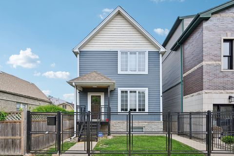 2733 N Campbell Avenue Chicago IL 60647