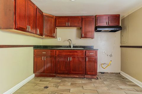 Tiny photo for 6621 S Vernon Avenue, Chicago, IL 60637 (MLS # 12504650)