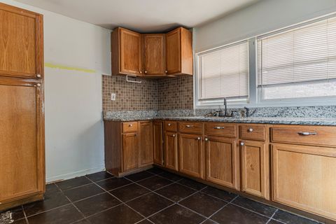 Tiny photo for 6621 S Vernon Avenue, Chicago, IL 60637 (MLS # 12504650)