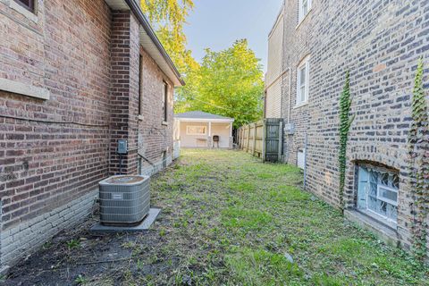 Tiny photo for 6621 S Vernon Avenue, Chicago, IL 60637 (MLS # 12504650)