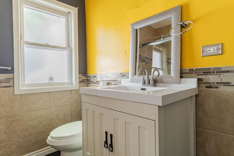 Tiny photo for 6621 S Vernon Avenue, Chicago, IL 60637 (MLS # 12504650)