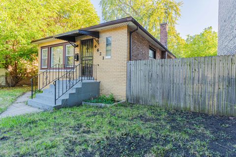 Tiny photo for 6621 S Vernon Avenue, Chicago, IL 60637 (MLS # 12504650)