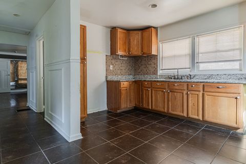 Tiny photo for 6621 S Vernon Avenue, Chicago, IL 60637 (MLS # 12504650)