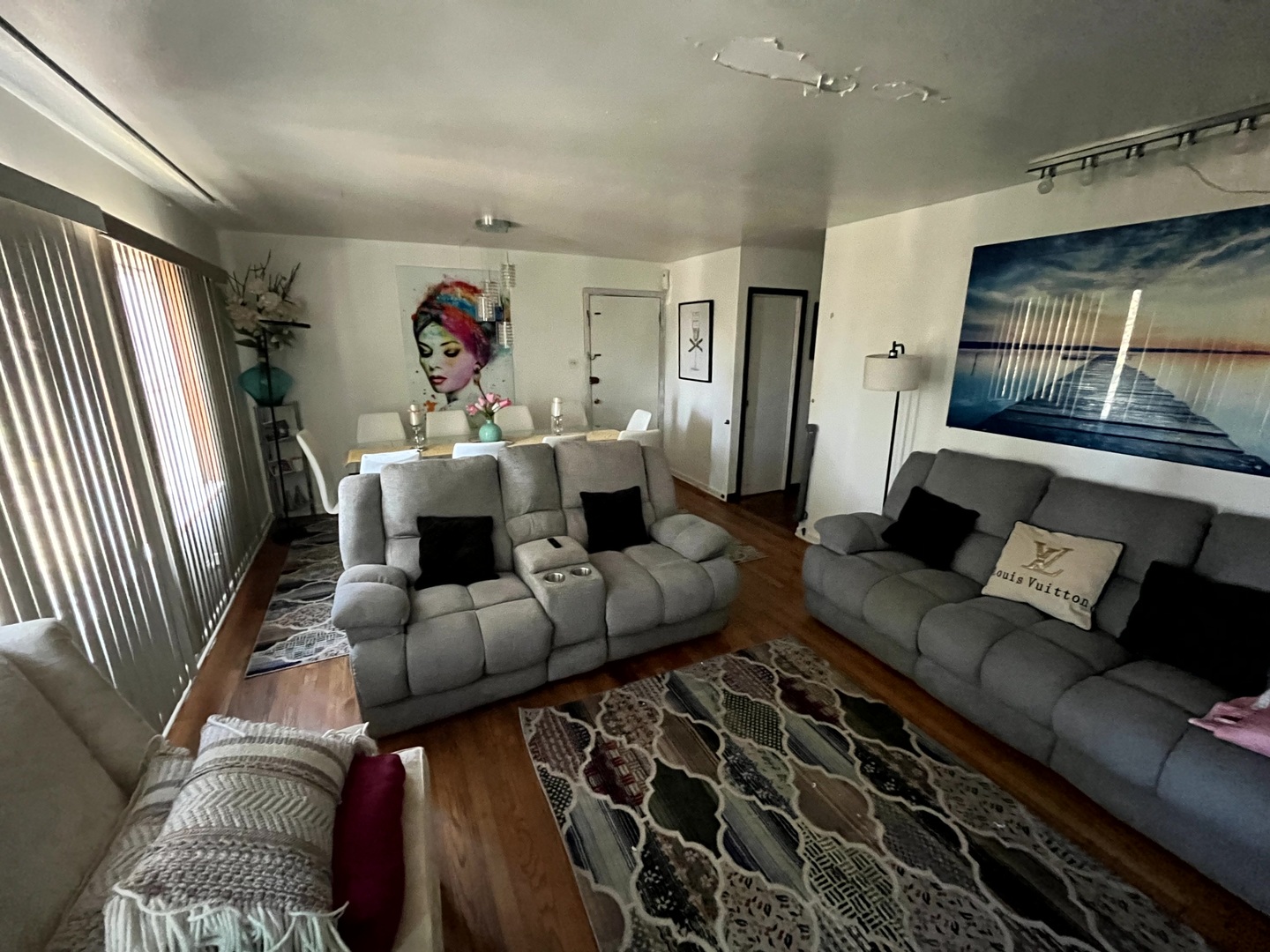 5555 W Newport Avenue