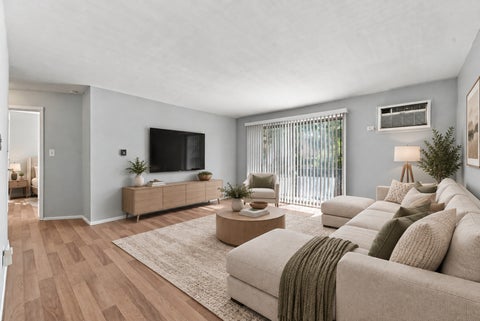 Tiny photo for 215 S Hale Street #6A, Addison, IL 60101 (MLS # 12756773)