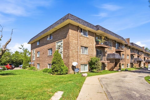Tiny photo for 215 S Hale Street #6A, Addison, IL 60101 (MLS # 12756773)