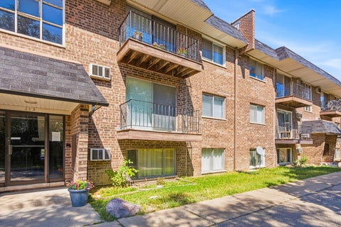 Photo of 215 S Hale Street #6A, Addison, IL 60101 (MLS # 12756773)