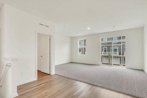 Tiny photo for 575 yosemite Way, Mundelein, IL 60060 (MLS # 12530732)