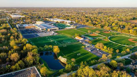 Tiny photo for 575 yosemite Way, Mundelein, IL 60060 (MLS # 12530732)