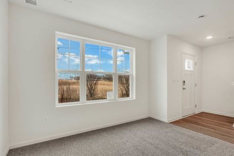 Tiny photo for 575 yosemite Way, Mundelein, IL 60060 (MLS # 12530732)