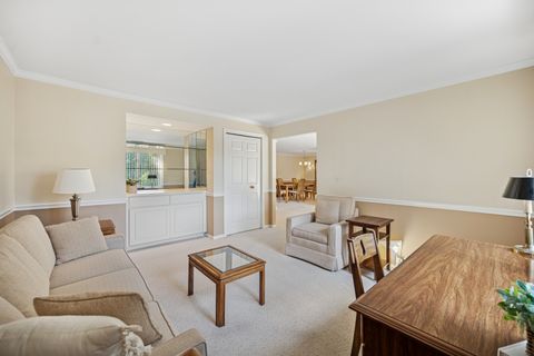 Tiny photo for 2000 CHESTNUT Avenue #103, Glenview, IL 60025 (MLS # 12561689)