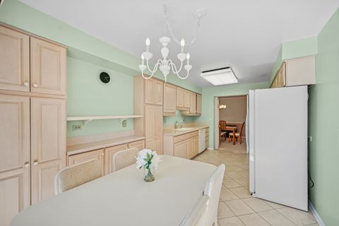 Tiny photo for 2000 CHESTNUT Avenue #103, Glenview, IL 60025 (MLS # 12561689)