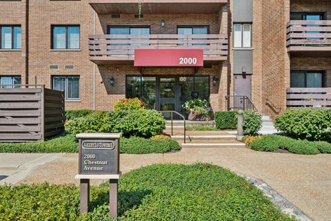 Tiny photo for 2000 CHESTNUT Avenue #103, Glenview, IL 60025 (MLS # 12561689)