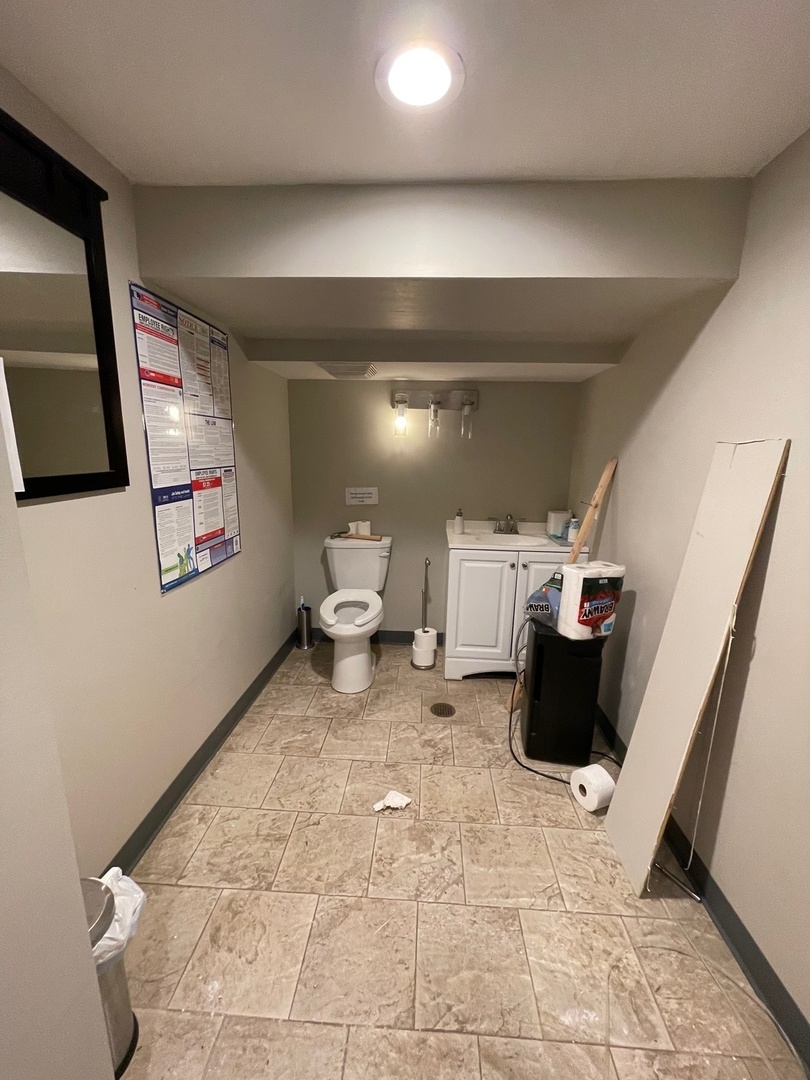 2816 N Lincoln Avenue