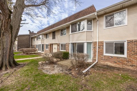 Tiny photo for 3008 Roberts Drive #1, Woodridge, IL 60517 (MLS # 12602252)