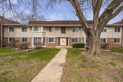 Tiny photo for 3008 Roberts Drive #1, Woodridge, IL 60517 (MLS # 12602252)