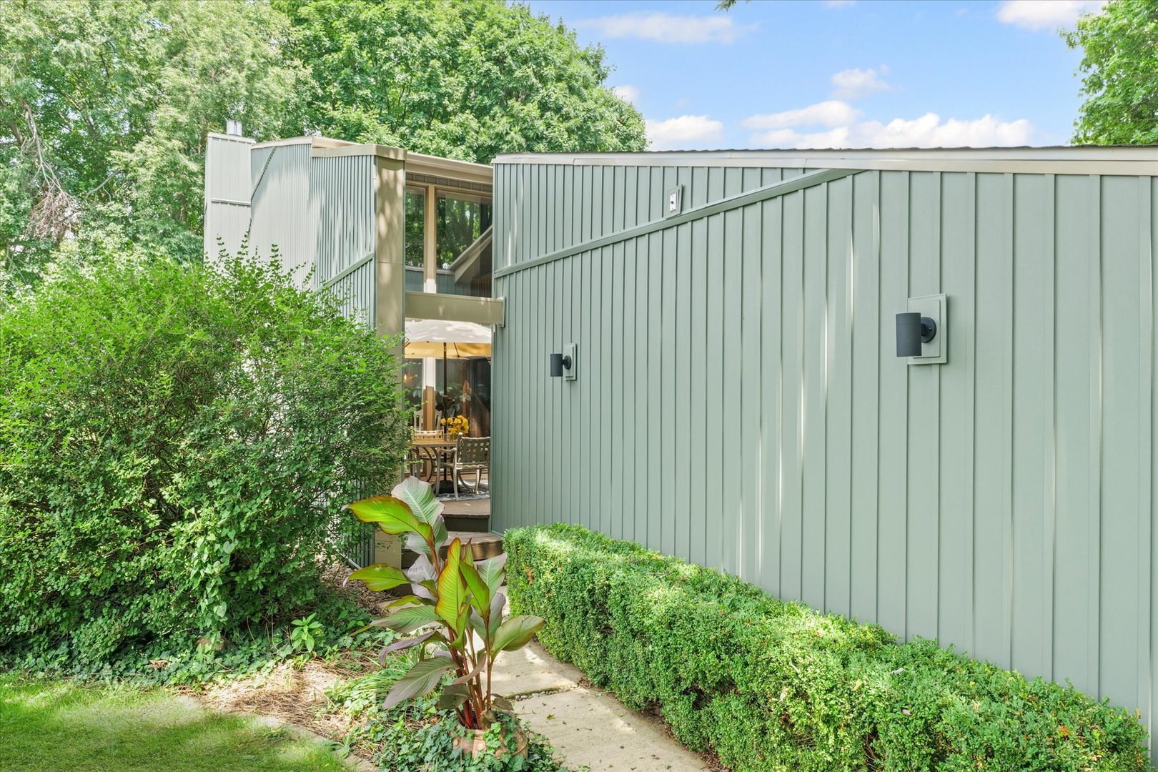 2306 Briar Hill Drive