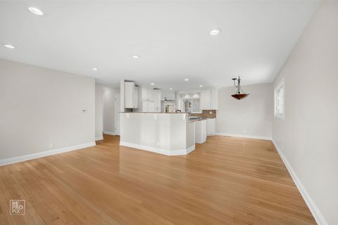 Tiny photo for 1722 Bonita Avenue, Mount Prospect, IL 60056 (MLS # 12519843)