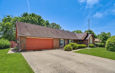 Photo of 304 Cherokee Drive, Georgetown, IL 61846 (MLS # 12688894)