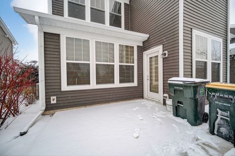 Tiny photo for 533 Watercress Drive, Aurora, IL 60504 (MLS # 12556424)