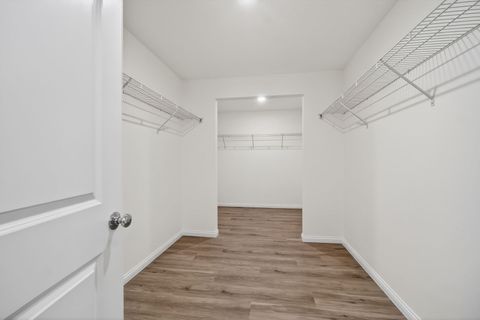 Tiny photo for 533 Watercress Drive, Aurora, IL 60504 (MLS # 12556424)