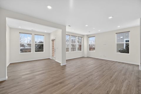 Tiny photo for 533 Watercress Drive, Aurora, IL 60504 (MLS # 12556424)