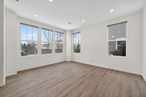 Tiny photo for 533 Watercress Drive, Aurora, IL 60504 (MLS # 12556424)