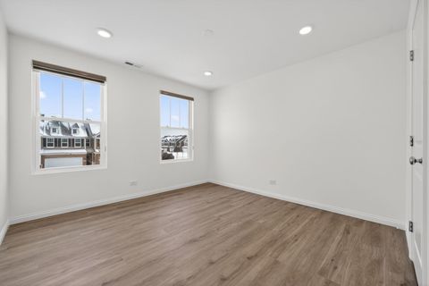 Tiny photo for 533 Watercress Drive, Aurora, IL 60504 (MLS # 12556424)