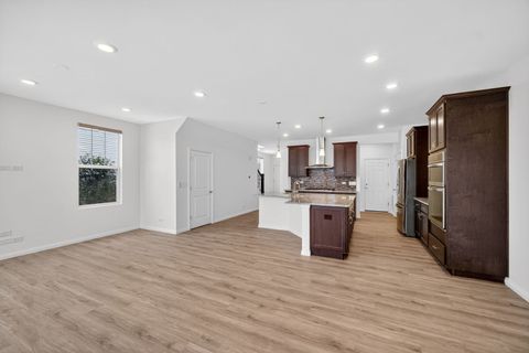 Tiny photo for 533 Watercress Drive, Aurora, IL 60504 (MLS # 12556424)