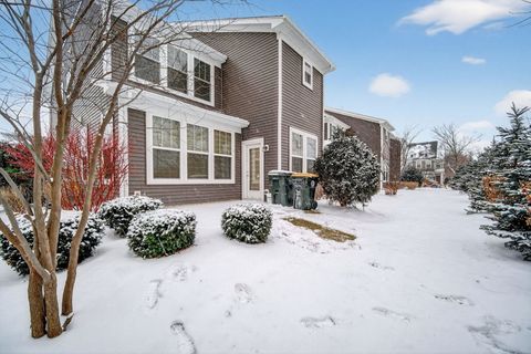 Tiny photo for 533 Watercress Drive, Aurora, IL 60504 (MLS # 12556424)