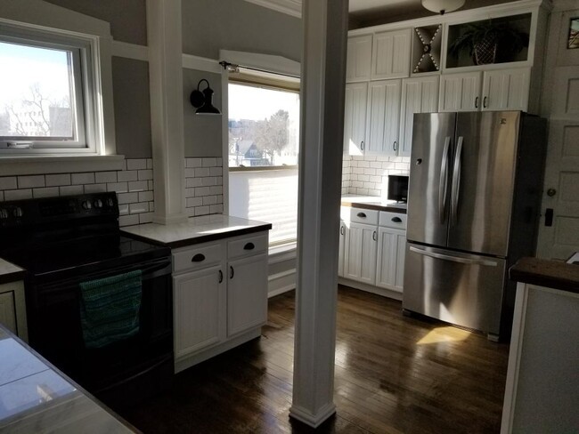 1150 Washington Boulevard 3