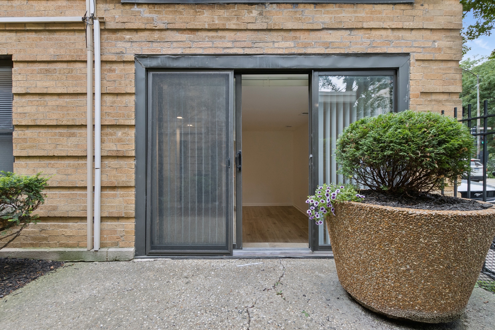 1069 W FOSTER Avenue 1C