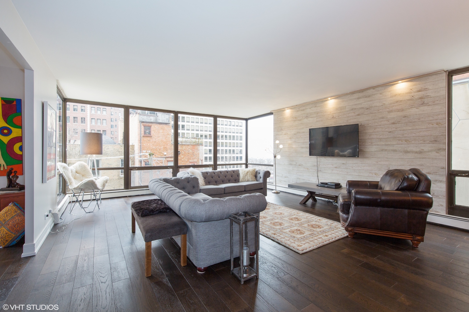 100 E Bellevue Place 4A