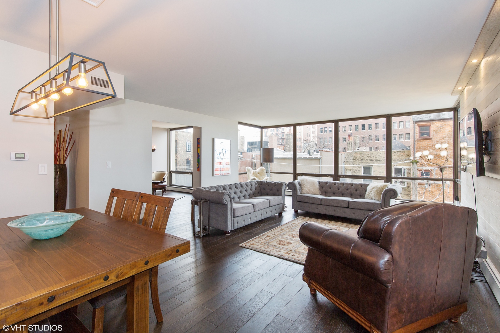 100 E Bellevue Place 4A