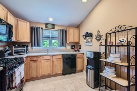 Tiny photo for 3105 Saganashkee Lane, Naperville, IL 60564 (MLS # 12409999)