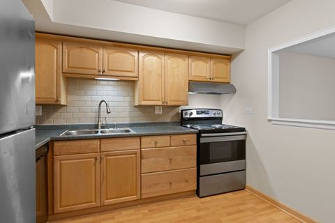 Tiny photo for 751 S DWYER Avenue #F, Arlington Heights, IL 60005 (MLS # 12470946)