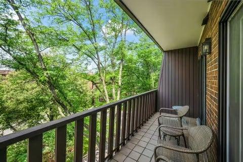 Tiny photo for 1125 Lake Cook Road #505E, Northbrook, IL 60062 (MLS # 12712225)