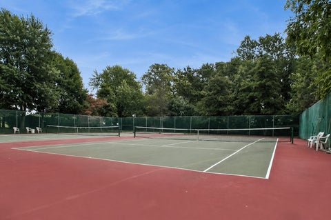 Tiny photo for 1125 Lake Cook Road #505E, Northbrook, IL 60062 (MLS # 12712225)