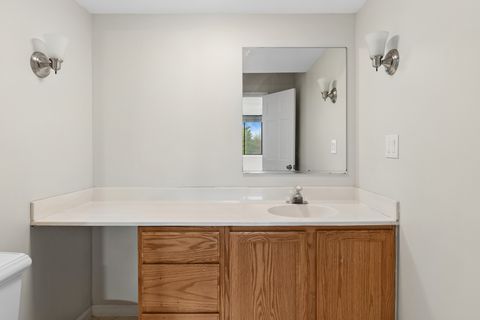 Tiny photo for 460 Raintree Court #2N, Glen Ellyn, IL 60137 (MLS # 12521943)