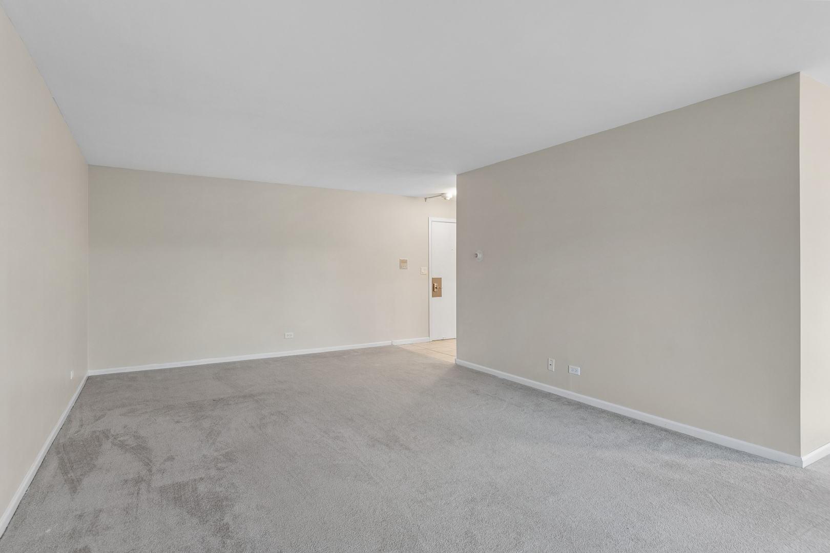 460 Raintree Court 2N
