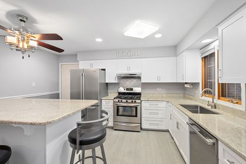 Tiny photo for 5002 W Circle Place, Crestwood, IL 60418 (MLS # 12501288)