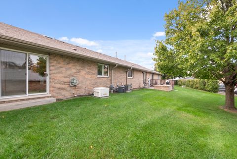 Tiny photo for 5002 W Circle Place, Crestwood, IL 60418 (MLS # 12501288)