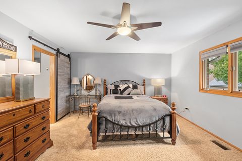 Tiny photo for 5002 W Circle Place, Crestwood, IL 60418 (MLS # 12501288)