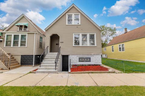 Photo of 2048 W 70th Place, Chicago, IL 60636 (MLS # 12655306)