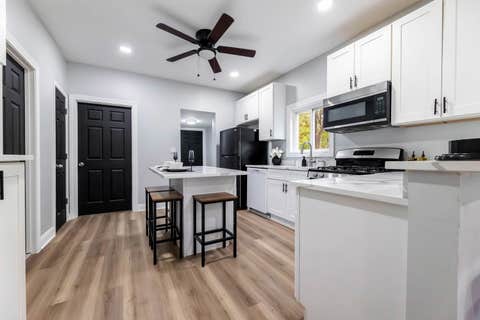 Tiny photo for 2048 W 70th Place, Chicago, IL 60636 (MLS # 12655306)