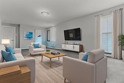 Tiny photo for 552 Walnut Avenue, Elgin, IL 60123 (MLS # 12510705)