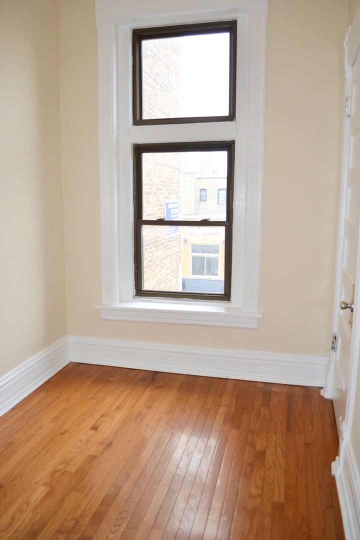 2050 W North Avenue 3