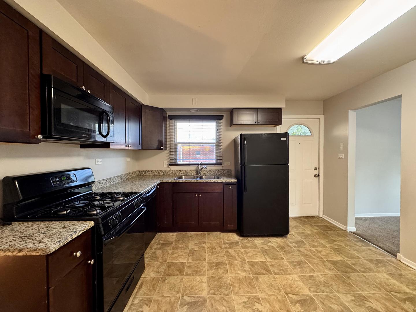 900 W Strieff Lane