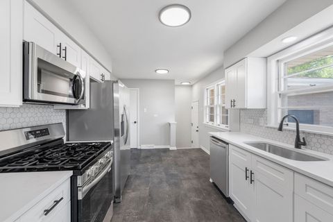 Tiny photo for 1006 E 163rd Street, South Holland, IL 60473 (MLS # 12560994)