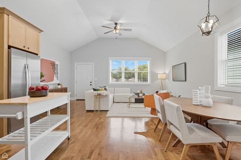 Tiny photo for 555 N Springfield Avenue, Chicago, IL 60624 (MLS # 12597898)